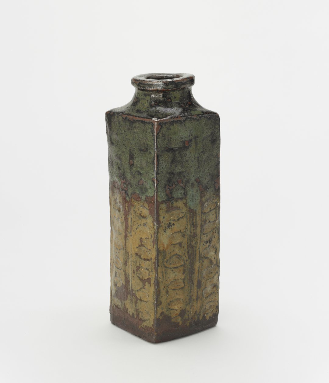 Yatsushiro oder Shodai Ware Vase in Form eines archaischen chinesischen Cong, Vase von Japanese School