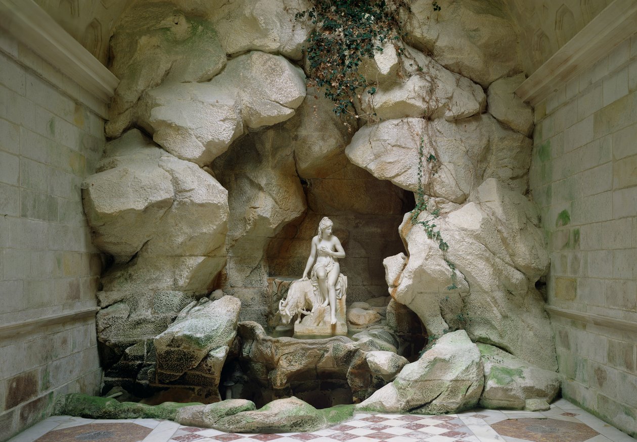 Die Grotte der Laiterie de la Reine, erbaut 1785 von Jean Thevenin