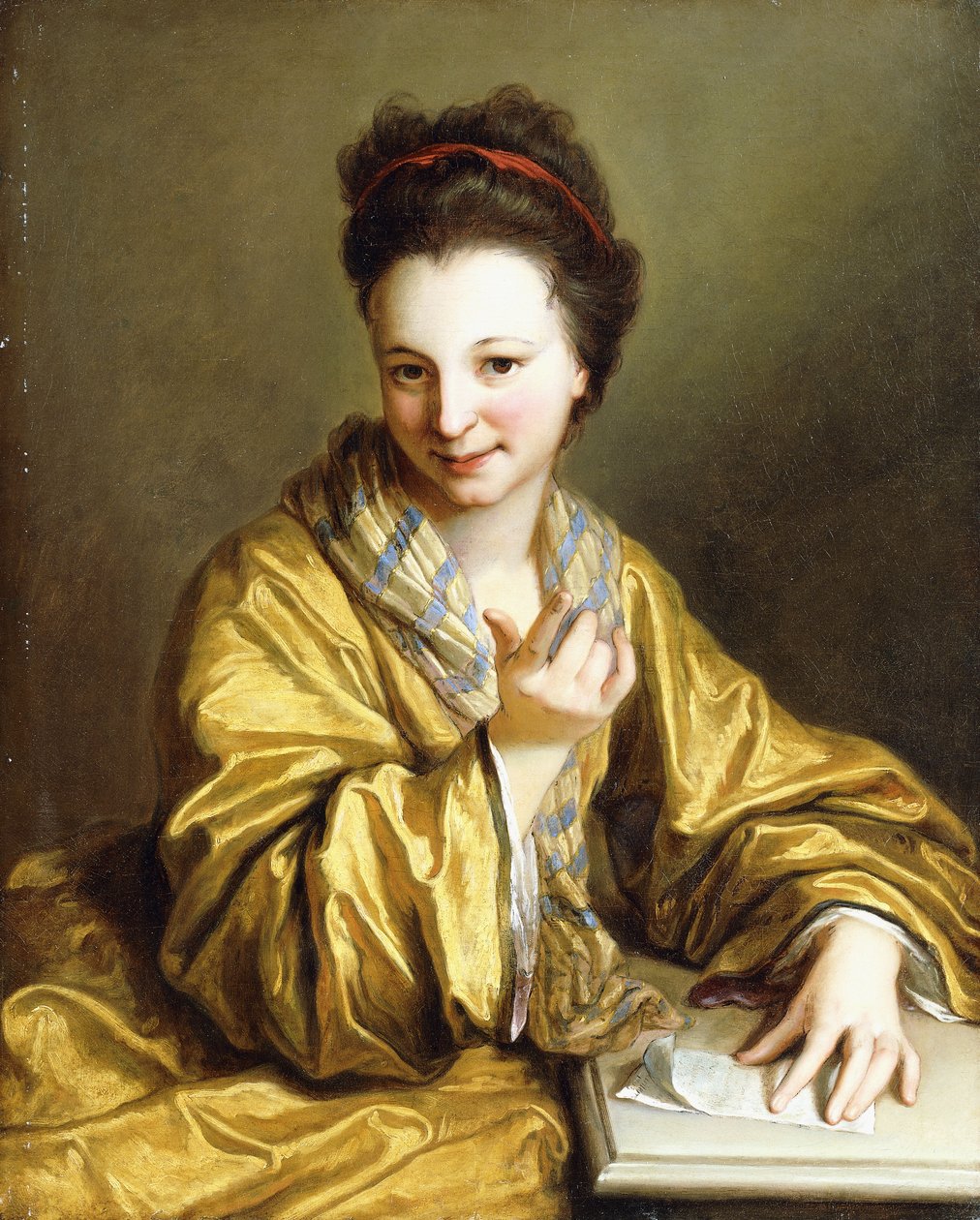 Eine junge Dame, die ein gelbes Gewand trägt, sitzt an einem Tisch und winkt, 1703 von Jean Baptiste Santerre