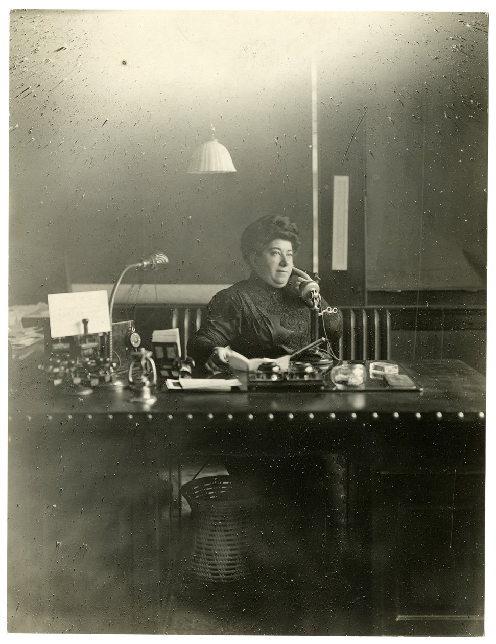 Frau Chas Netcher aus Chicago, Besitzerin eines der größten Geschäfte The Boston Store dort. Sie ist jetzt wieder verheiratet, finde ihre Namensänderung Mollie Alpiner Netcher Newbury, ca. 1905-18 von Jessie Tarbox Beals