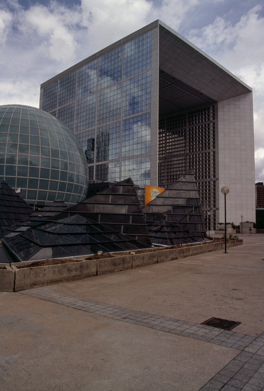 Gebäude im La Défense-Viertel, Paris, Île-de-France, Frankreich, Detail von Johan Otto von & Andreu Paul (1938 2018) Spreckelsen