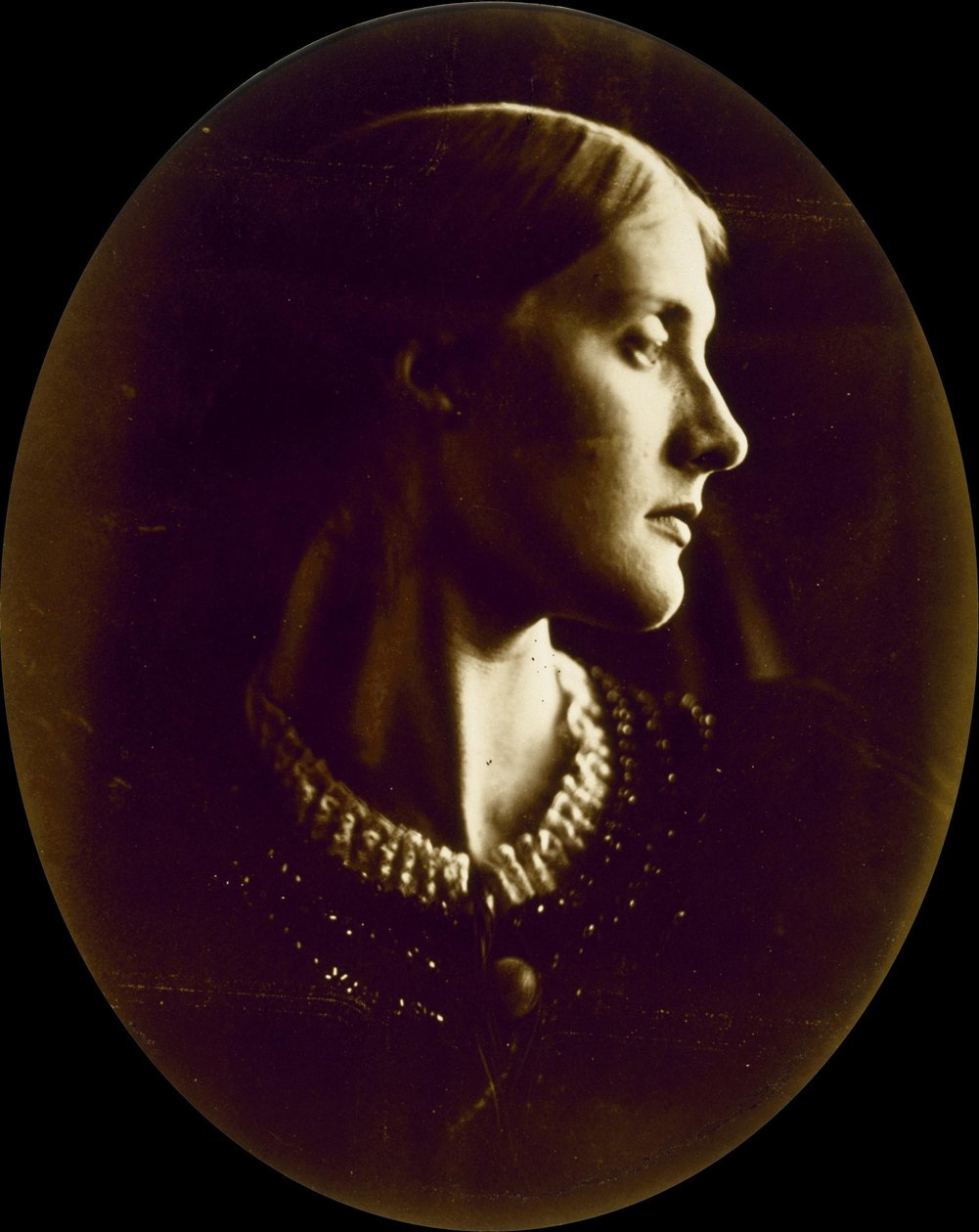 Mrs. Herbert Duckworth (1846-1895), geborene Julia Prinsep Jackson, später Mrs. Julia Stephen, Mutter von Virginia Woolf von Julia Margaret Cameron