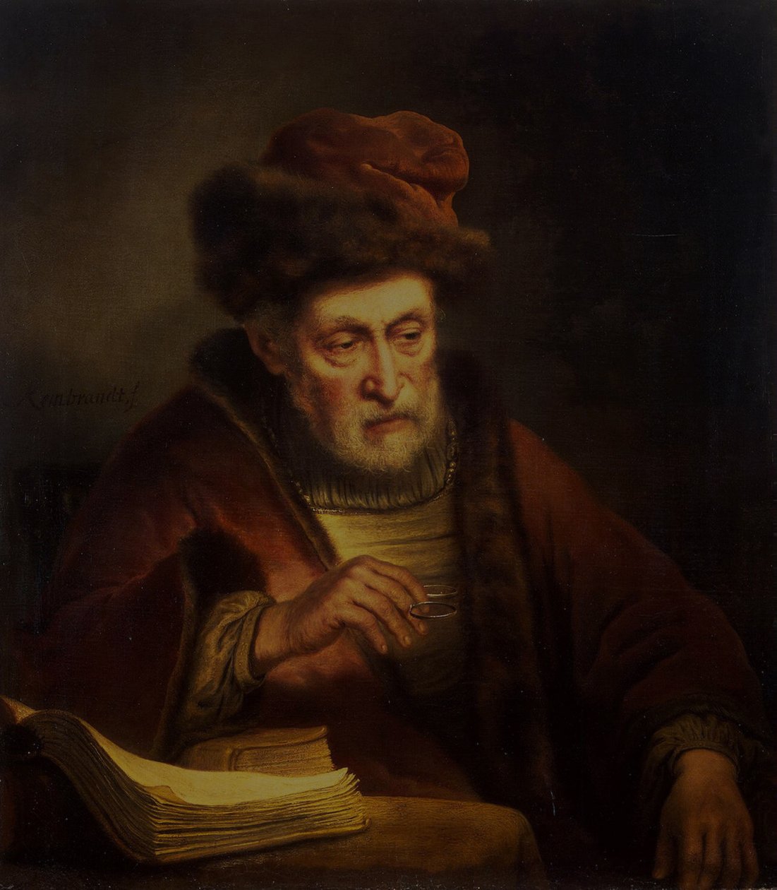 Alter Mann, der eine Brille hält von Karel van der Pluym
