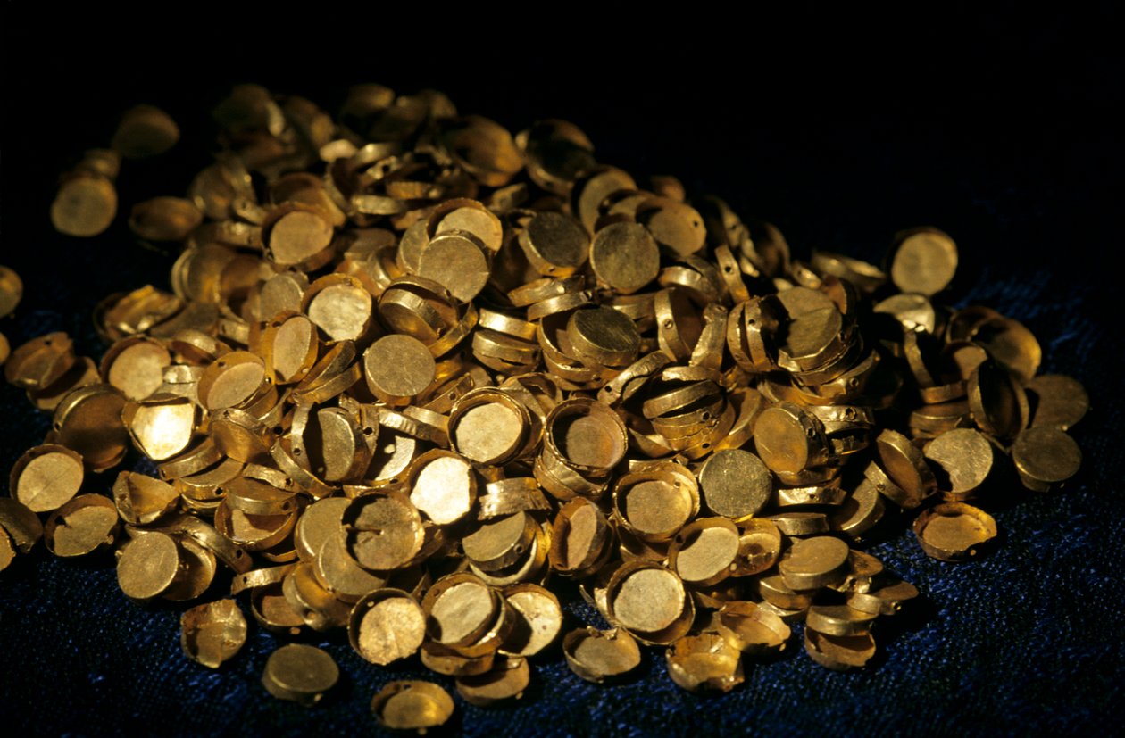 Goldartefakte aus dem Fund von Tillya Tepe, sechs Gräber von baktrischen Nomaden; Entdeckt 2004 (Foto) von Kenneth Garrett
