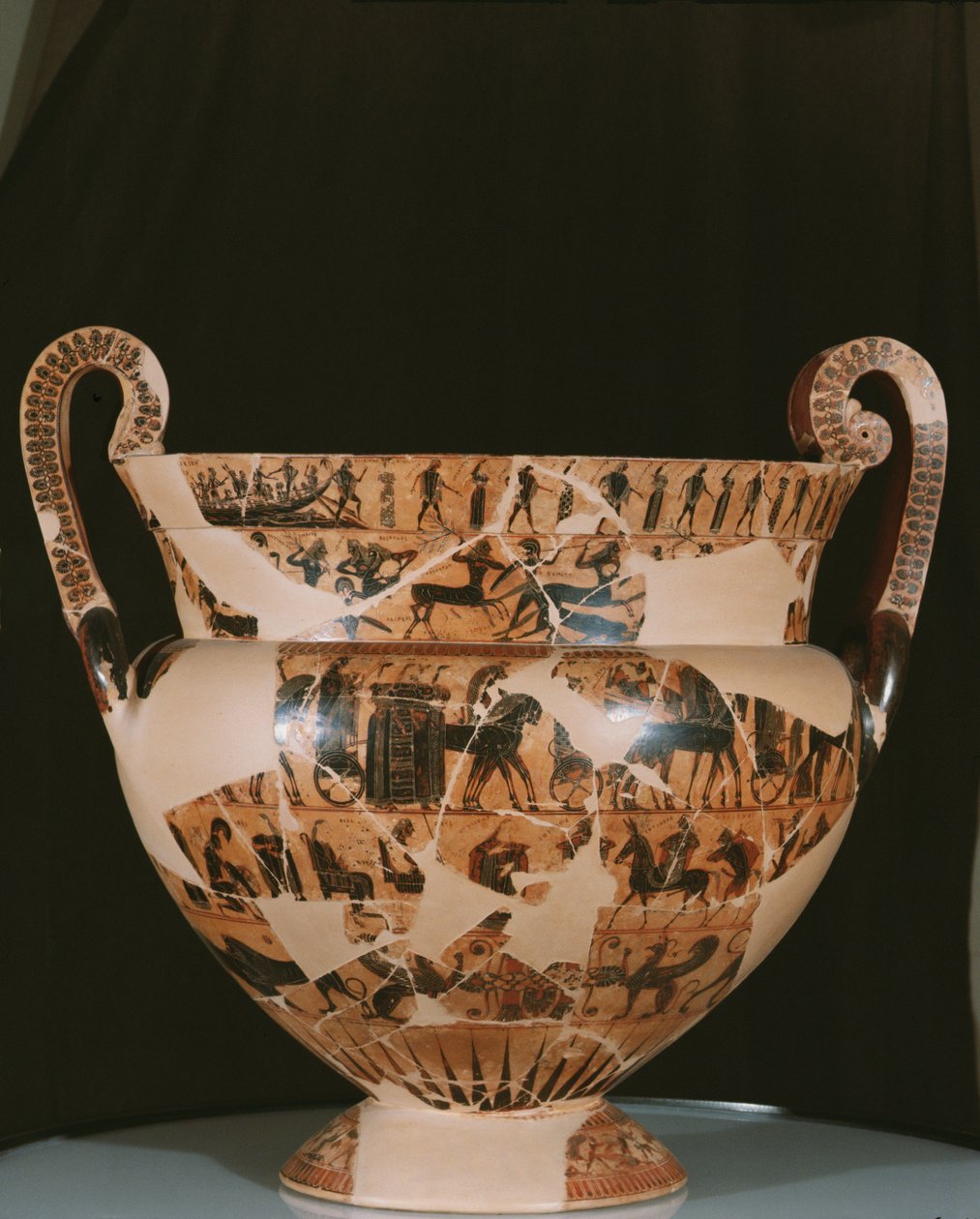 Die François-Vase, hergestellt von Ergotimos, ca. 570 v. Chr. von Kleitias Kleitias