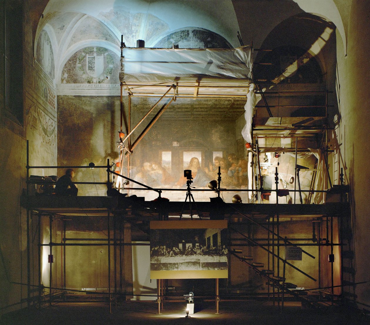 Seit 1982 ein letzter Versuch, Leonardos Abendmahl zu retten, unternommen von Giuseppina Brambilla von Leonardo da Vinci