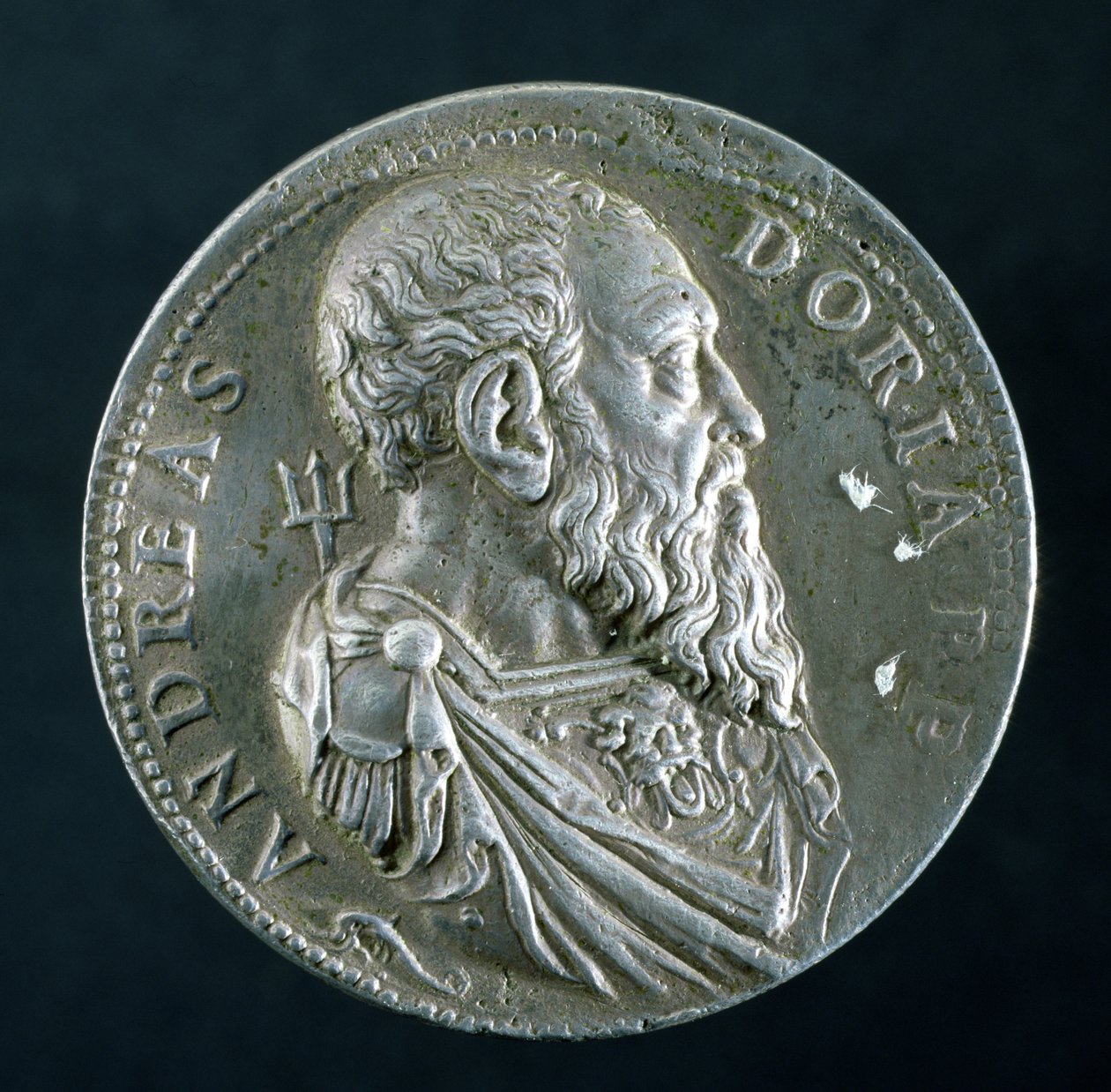 Porträtmedaillon von Andrea Doria (1466-1560) (Vorderseite), ca. 1541 (Silber) von Leone Leoni