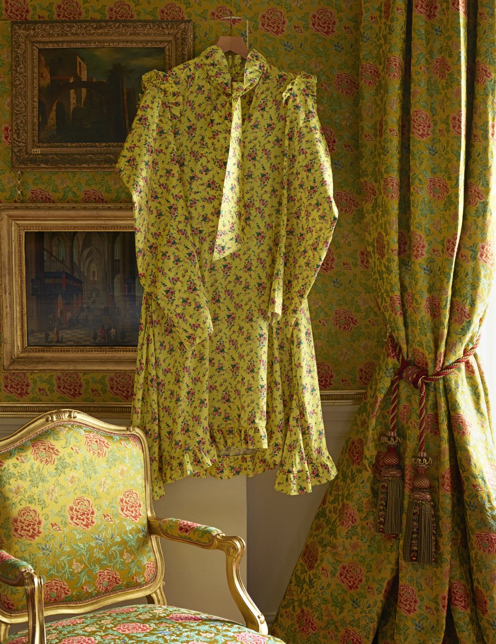 Kleid der Gräfin von Burlington von Vetements, Frühling/Sommer 2016, Chatsworth House (Foto) von Unbekannt Unbekannt