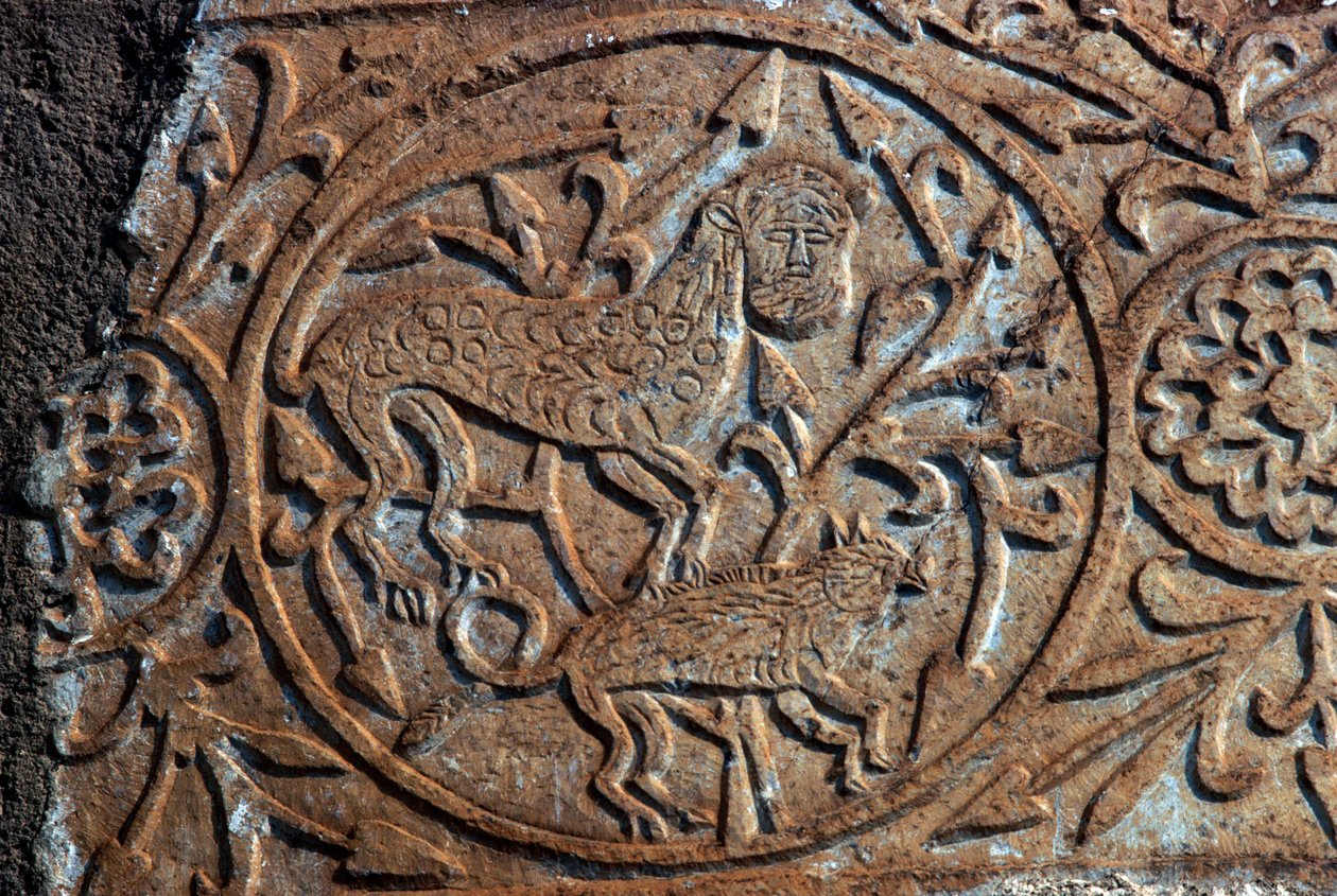 Steinrelief mit fantastischen Tieren, Kirche der Entschlafung der Jungfrau (Panagia Skripou), Orchomenos, Böotien, Griechenland, 9. Jahrhundert (Foto) von Unbekannt Unbekannt