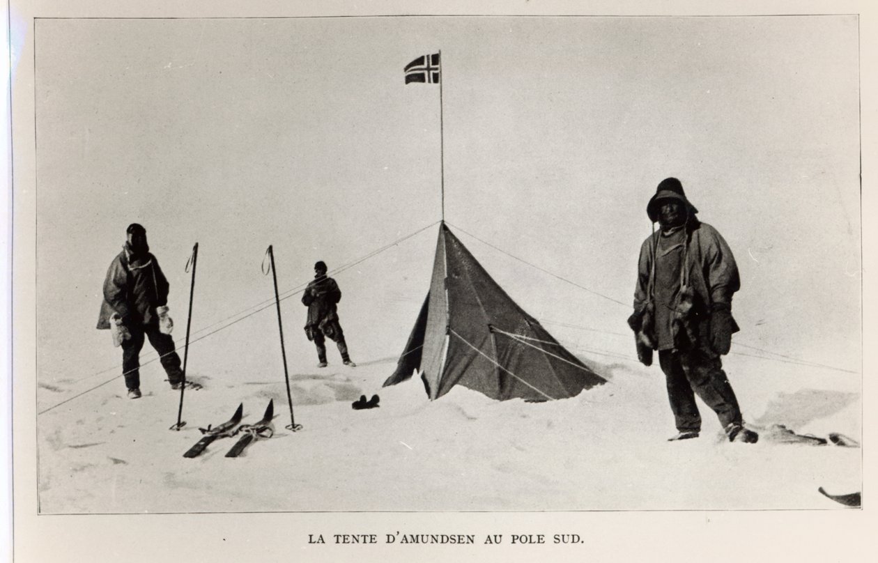 Zelt am Südpol, hinterlassen von Roald Amundsen (1872-1928) im Jahr 1911, 1912 von Lieutenant Henry Robertson Bowers