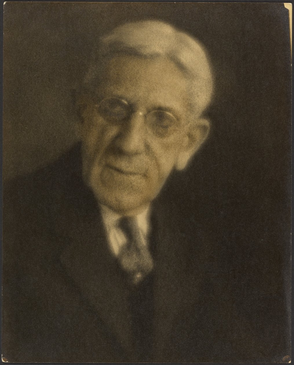 [Porträt eines Mannes mit Brille] von Louis Fleckenstein