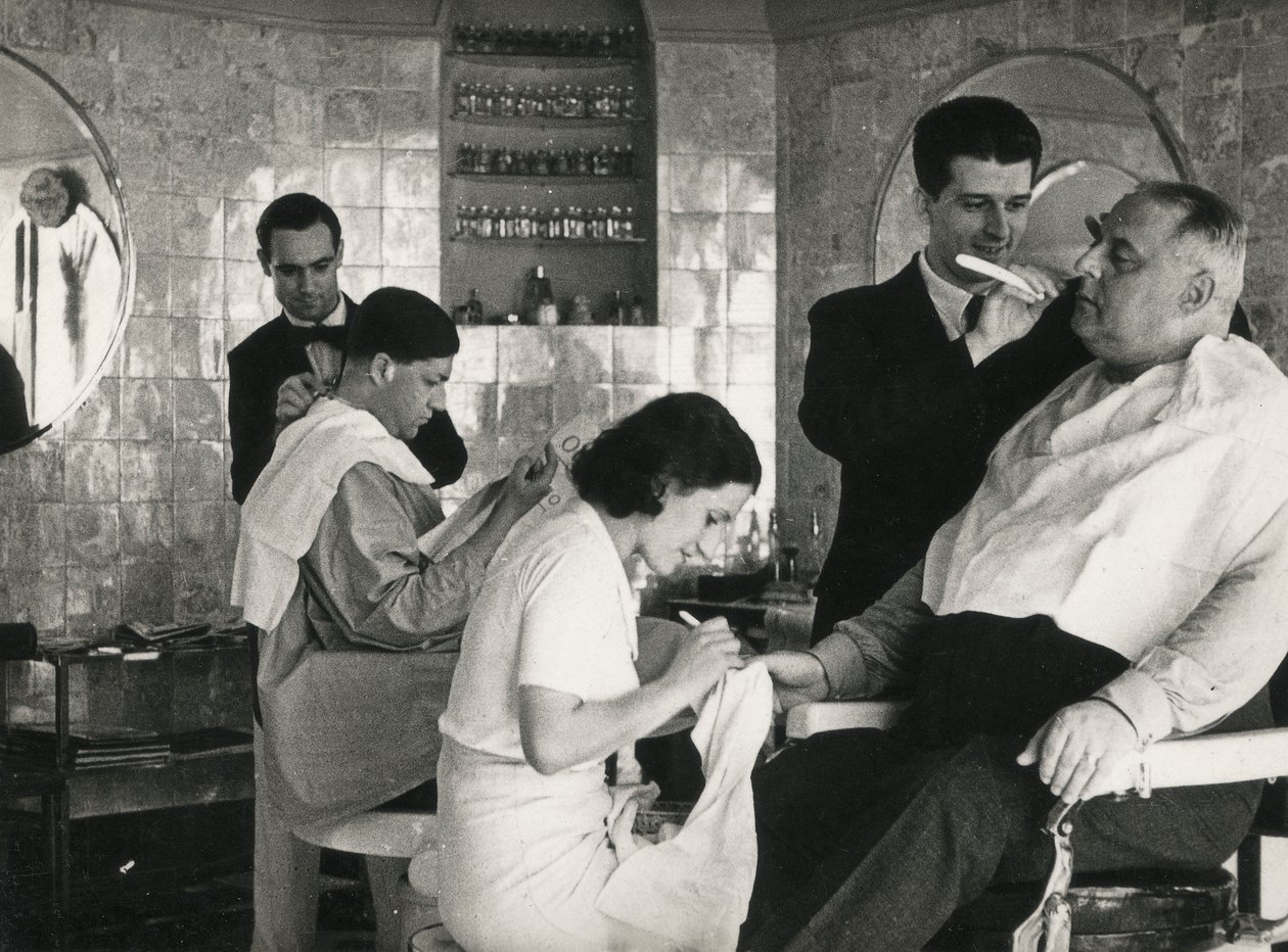 Barbershop und Maniküre von Luigi Leoni