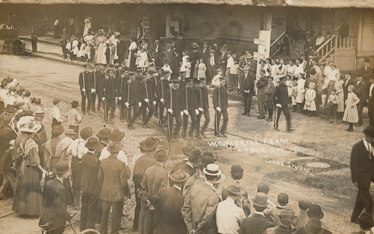"Holzfäller der Welt Drill Team", 1910 von Lyons Studio