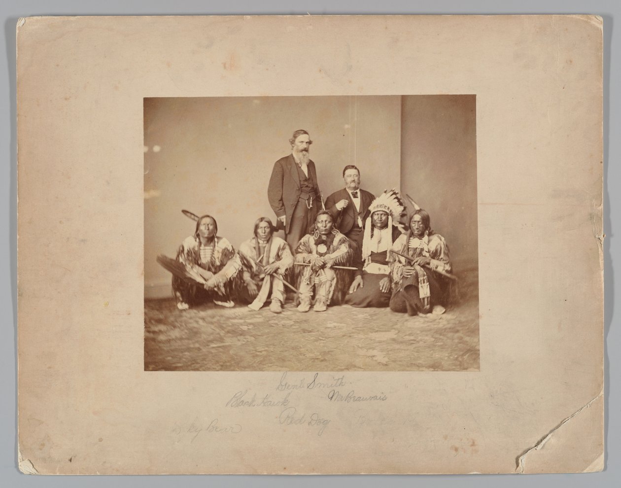 General J. E. Smith und Indianer von Mathew B. Brady