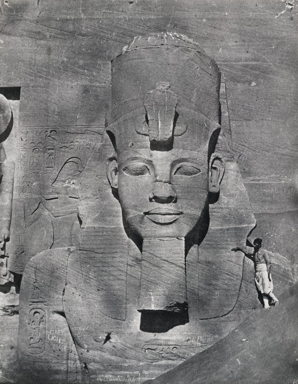 Kolossale Statue von Ramses II. in Abu Simbel, 1850 von Maxime Du Camp