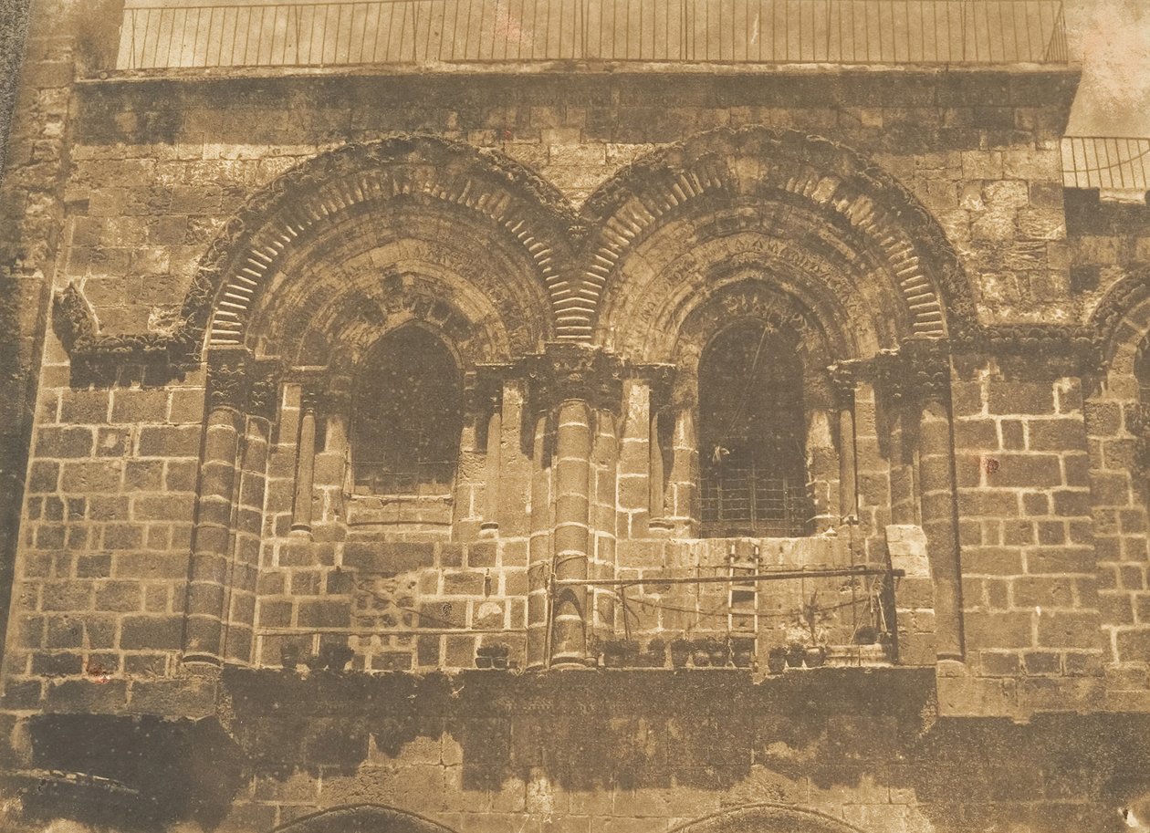 Fassade der Kirche des Heiligen Grabes, in Jerusalem Nr. 2 obere Partie, August 1850 von Maxime Du Camp