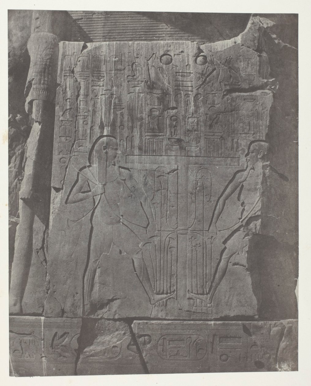 Gournah, Skulpturen des Throns der Kolosse; Theben von Maxime Du Camp