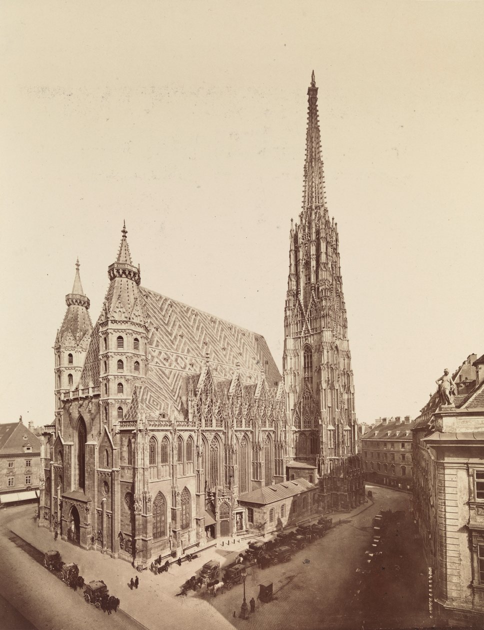 1., Stephansplatz 1 - Stephansdom - West- und Südfassade - erhöhte Ansicht von Oscar Kramer