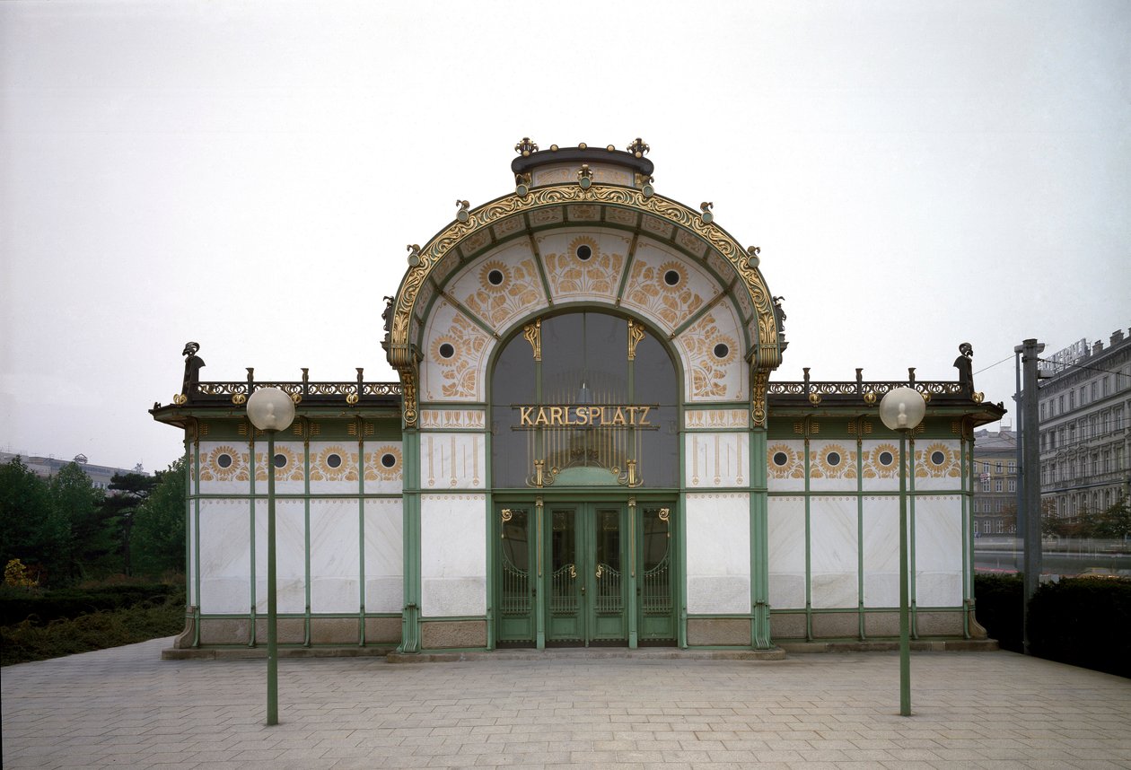 Jugendstil: Ansicht des Pavillons der U-Bahn-Station Karlsplatz (jetzt Café) von Otto Wagner von Otto Wagner