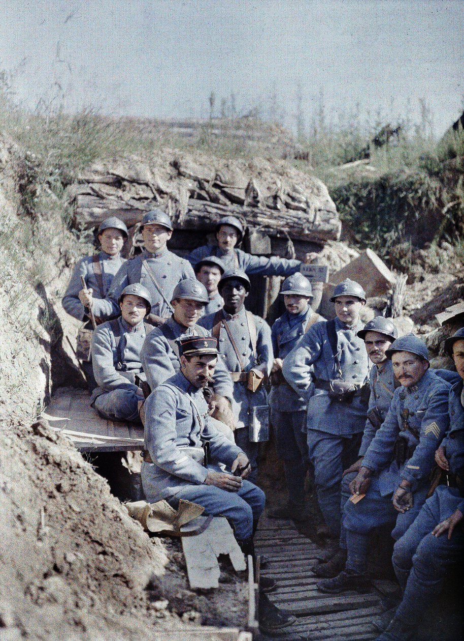 Eine Gruppe französischer Soldaten in einem Schützengraben an der Frontlinie, Hirtzbach, Département Haut-Rhin, Elsass, Frankreich, 16. Juni 1917 von Paul Castelnau