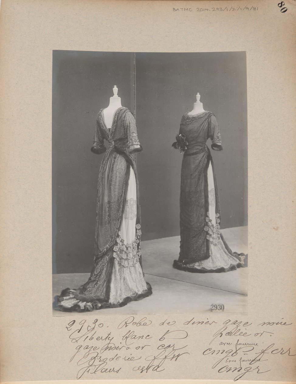 Albumseite: House of Worth, Abendkleid von Photographer French