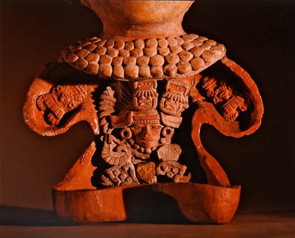 Figur mit abnehmbarem Vorderteil, Teotihuacan-Kultur (Detail) von Pre Columbian Pre Columbian
