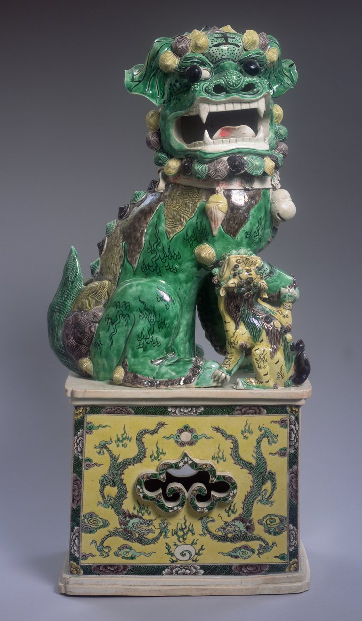 Großer Famille Verte Buddhistischer Löwe und Junges, Kangxi-Periode (1662-1722) von Qing Dynasty Chinese School