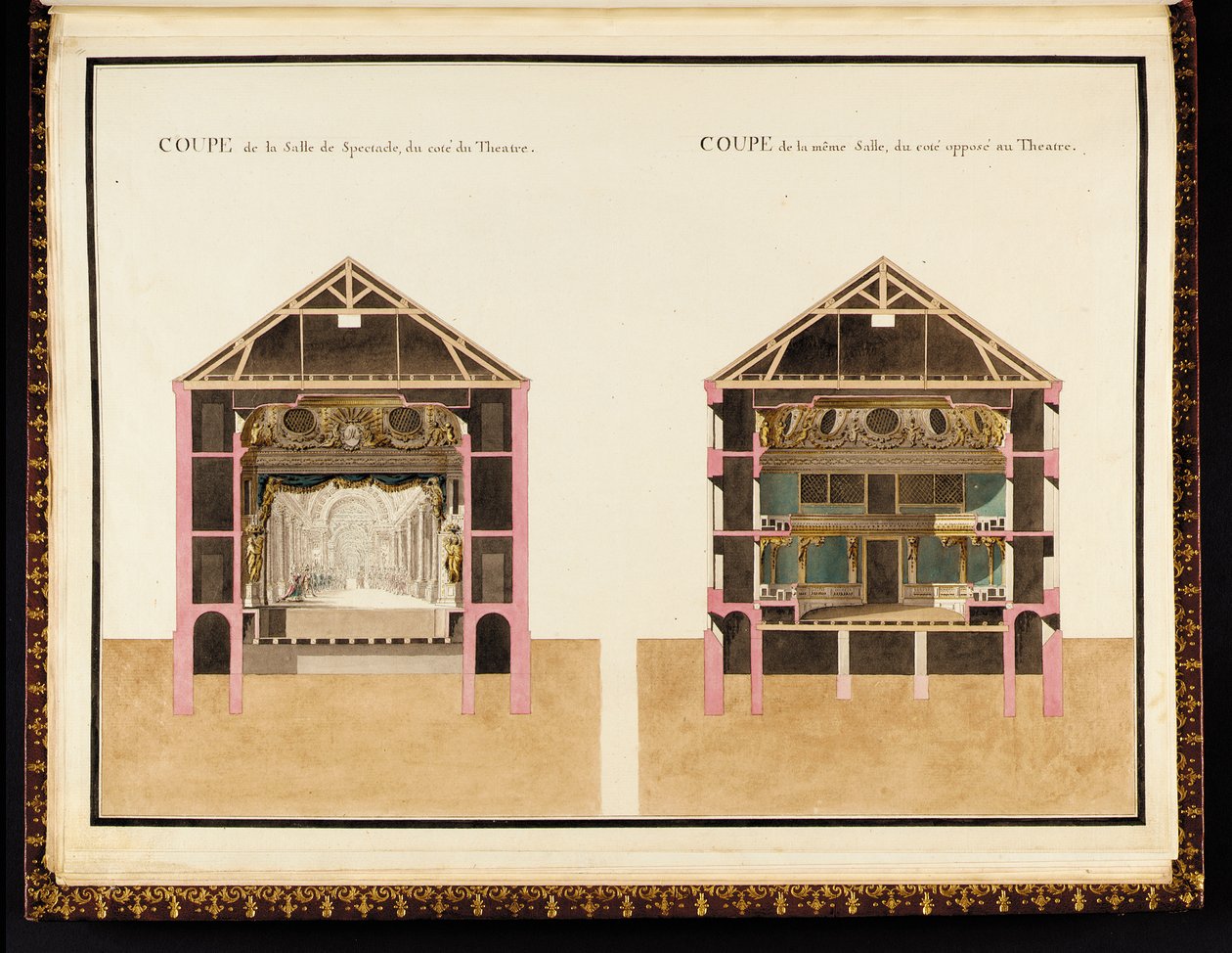 Schnitt des Theatersaals von der Theaterseite & Schnitt des gleichen Saals von der gegenüberliegenden Seite, aus Recueil des plans du Petit Trianon von Richard Mique von Richard Mique