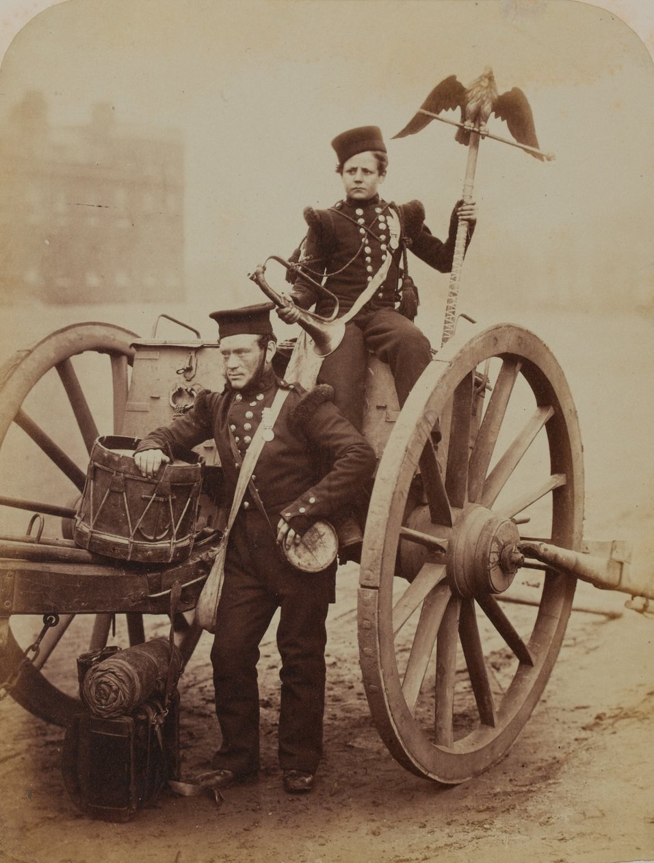 Trompeter Gritten und Lang, Royal Artillery, 1856 von Robert Howlett