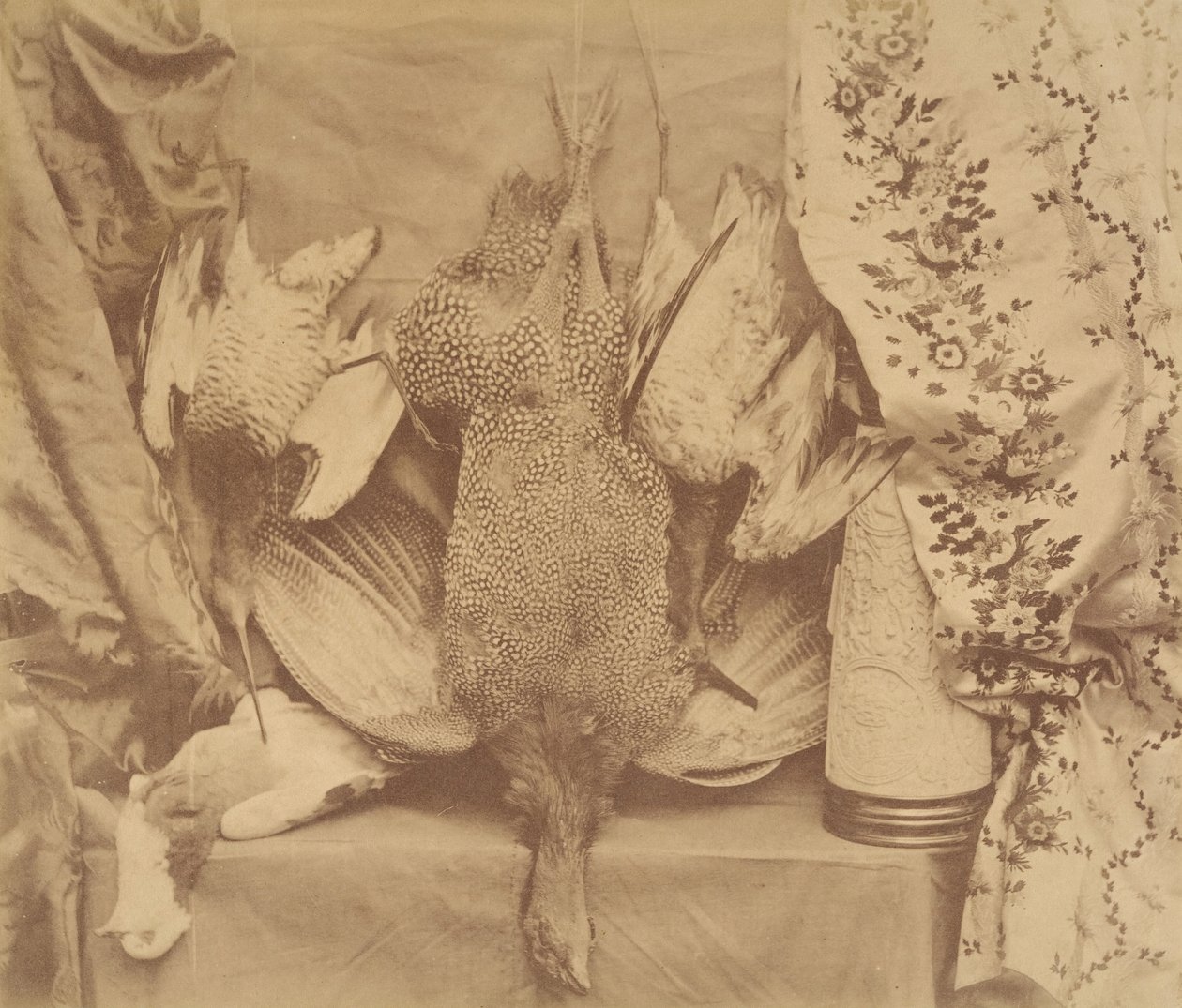 Stillleben und Stickerei, 1856 von Robert Wilfred Skeffington Lutwidge