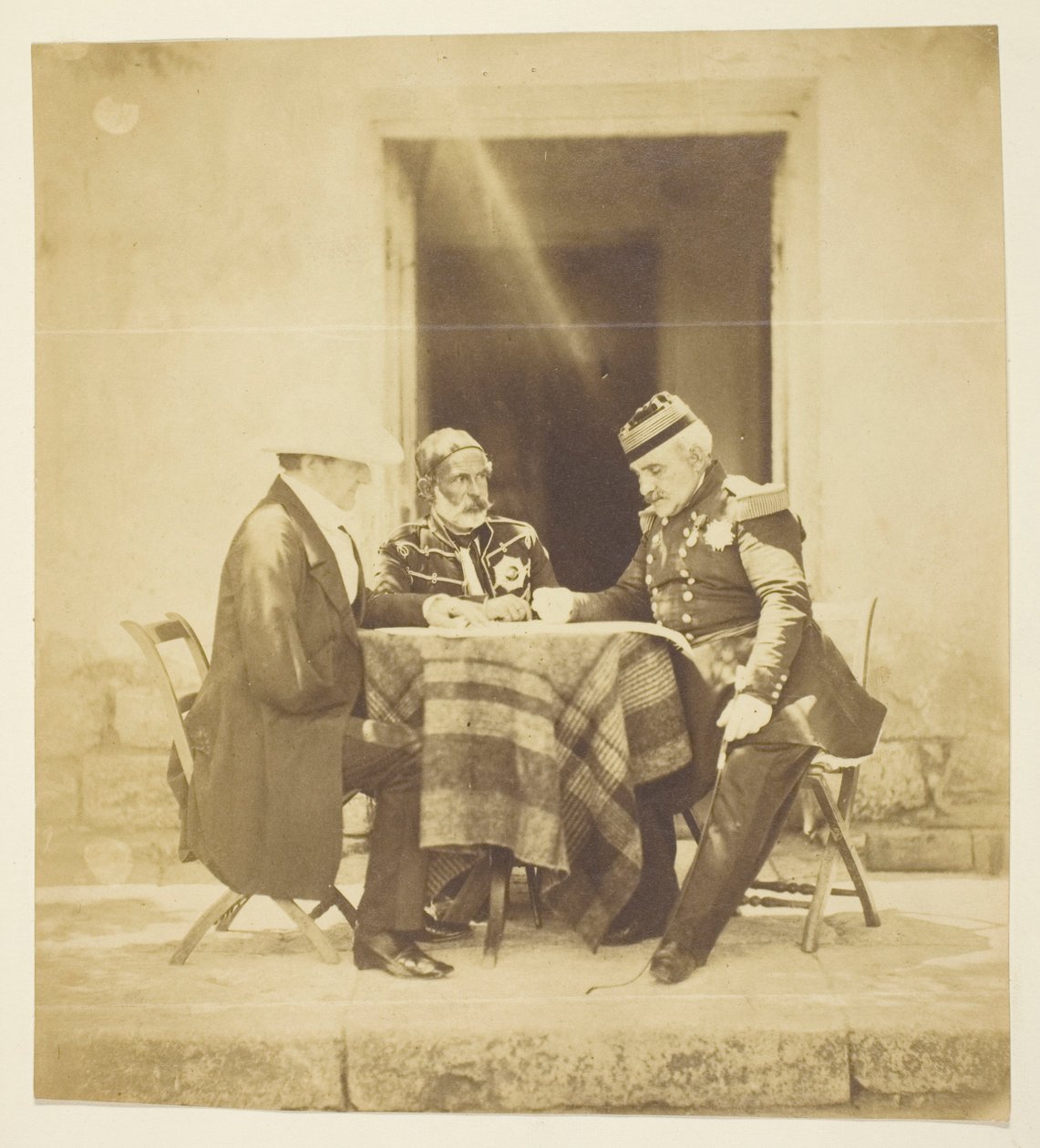 Kriegsrat: Lord Raglan, Omar Pacha und Pelissier, am Vorabend der Einnahme von Mankelen, Krim von Roger Fenton