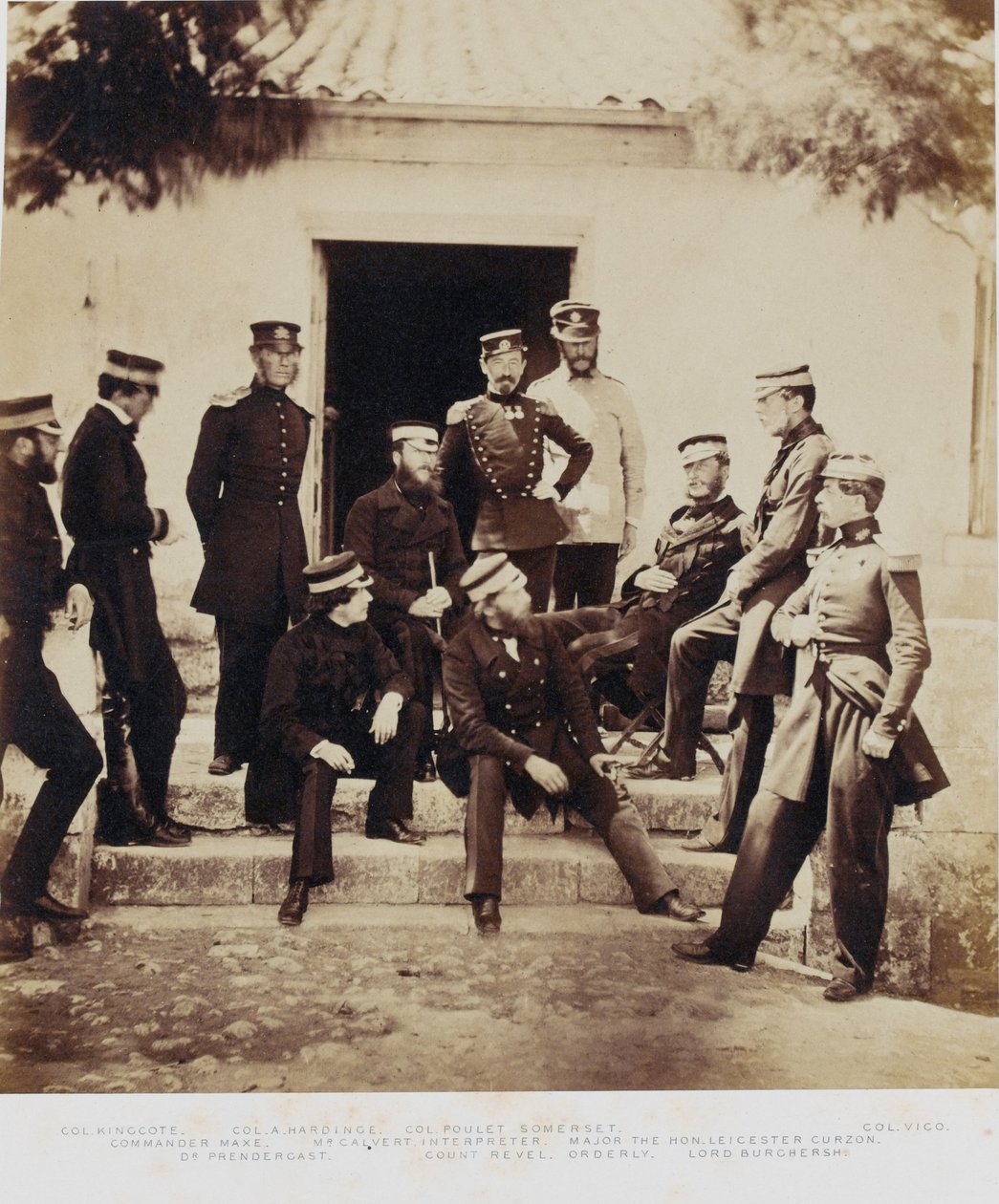Das Personal im Hauptquartier, aus einem Album mit 52 Fotografien im Zusammenhang mit dem Krimkrieg, 1855 von Roger Fenton