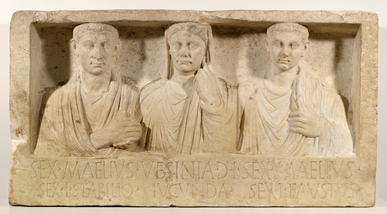 Grabdenkmal für Sextus Maelius Stabilio, Vesinia Iucunda und Sextus Maelius Faustus von Roman
