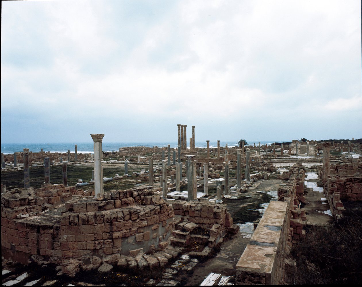 Archäologische Stätte und römisches Theater, 2.-3. Jahrhundert von Roman