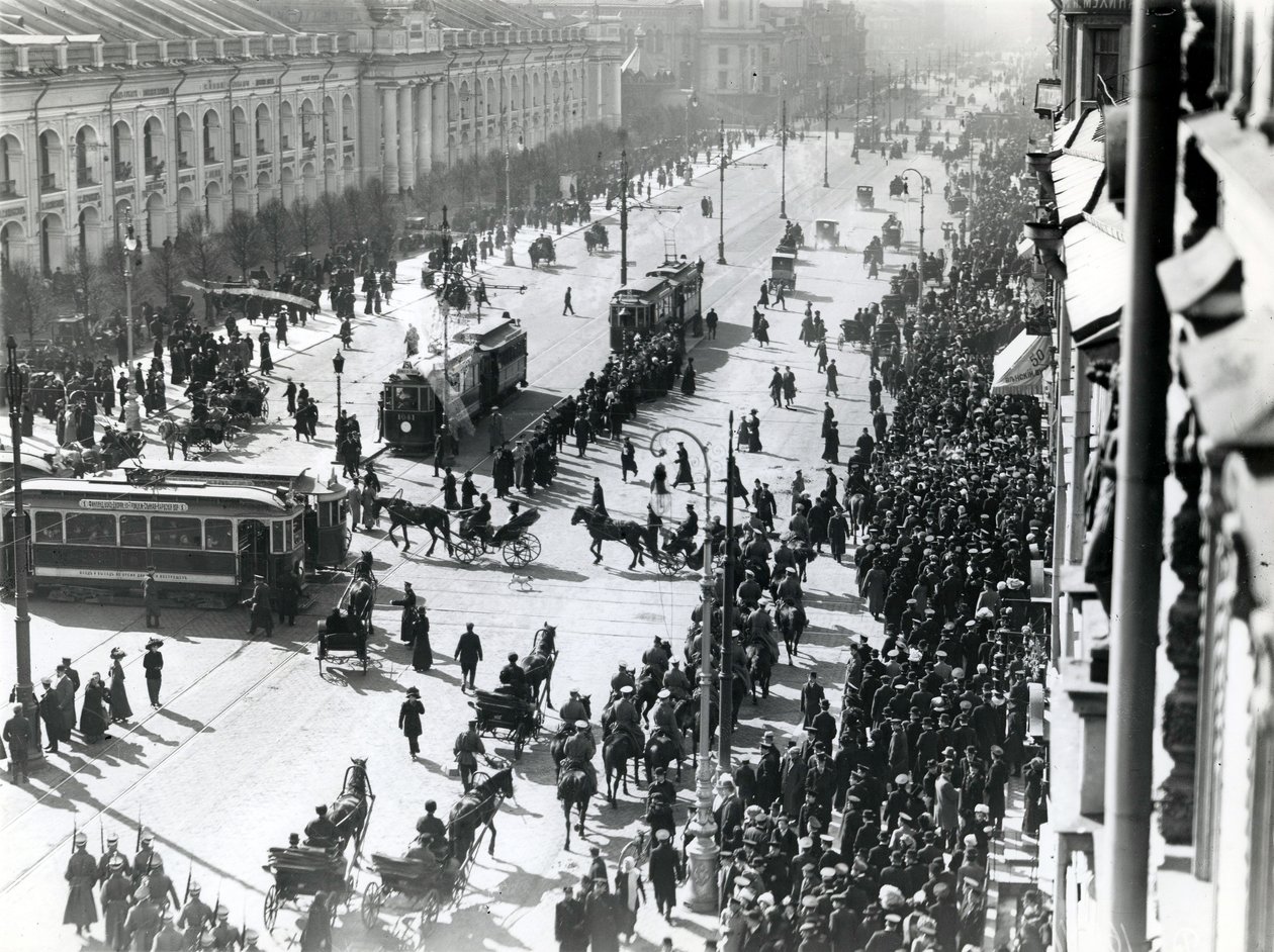 Demonstration in St. Petersburg gegen das Lena-Massaker in Sibirien, April 1912 von Russian Photographer