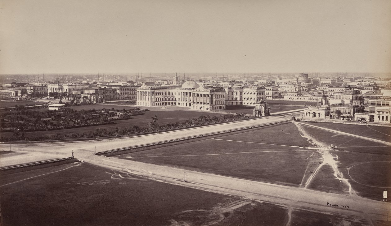 Kalkutta. Gesamtansicht. Das Regierungsgebäude im Vordergrund von Samuel Bourne