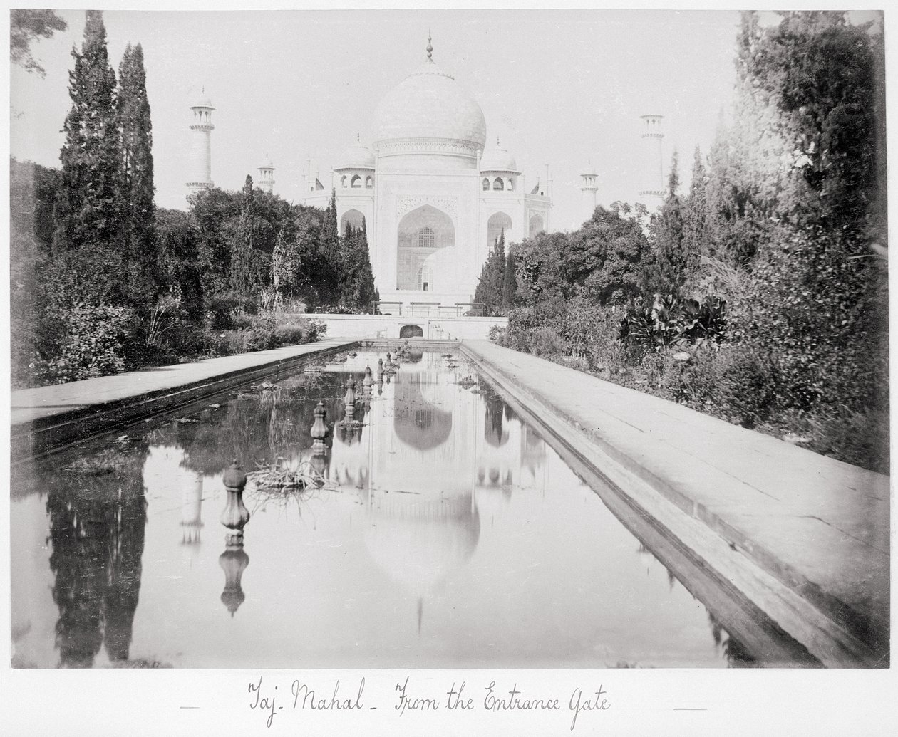 Taj Mahal, vom Eingangstor von Samuel Bourne