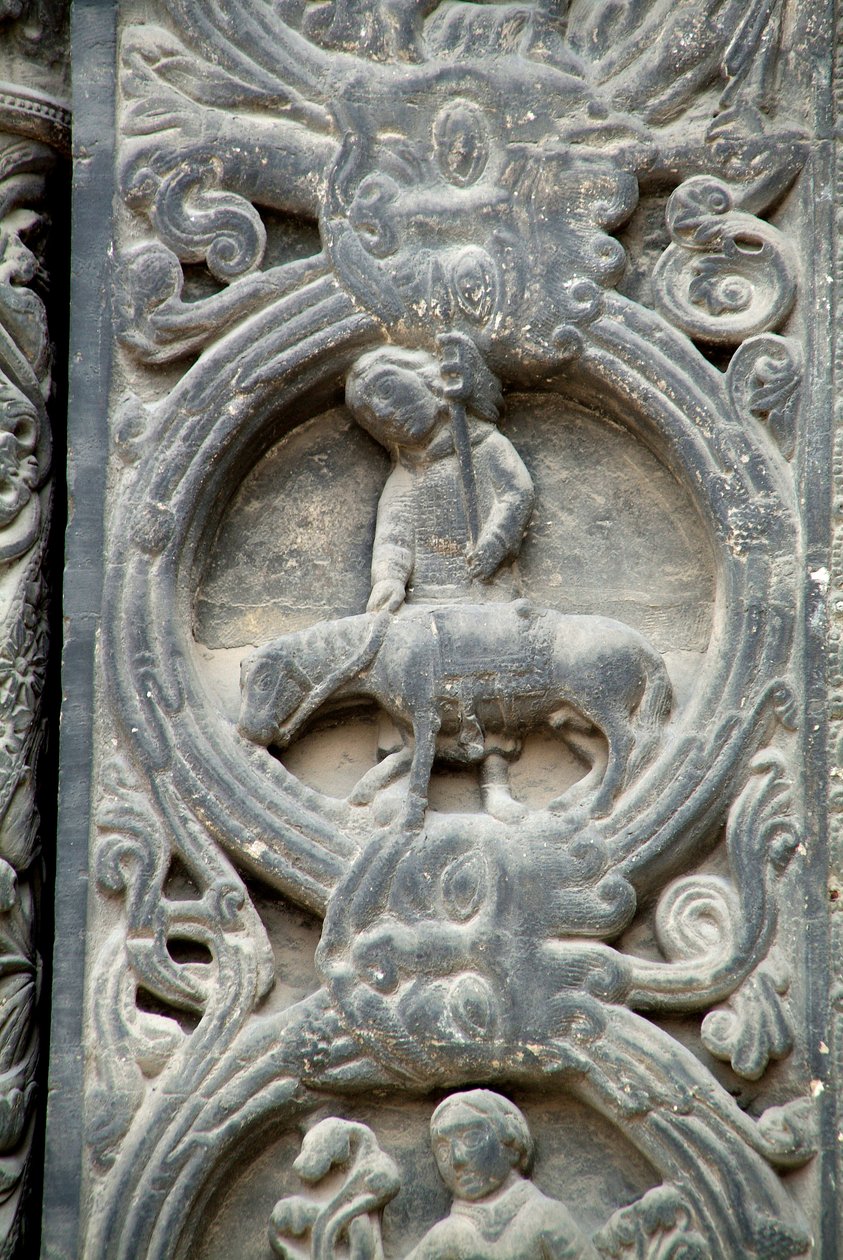 Gotische Kunst: Pfeiler des rechten Portals der Westfassade der Basilika von Saint Denis, der die Feldarbeit im Mai darstellt. Saint-Denis, Frankreich von School French