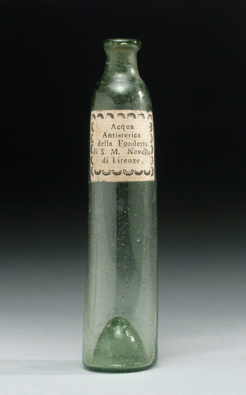 Flasche, die Anti-Hysterie-Wasser enthielt, aus der Fonderia di Sua Altezza Reale, Officina Profumo, Farmaceutica di Santa Maria Novella, Florenz, ca. 1850-1920 von School Italian