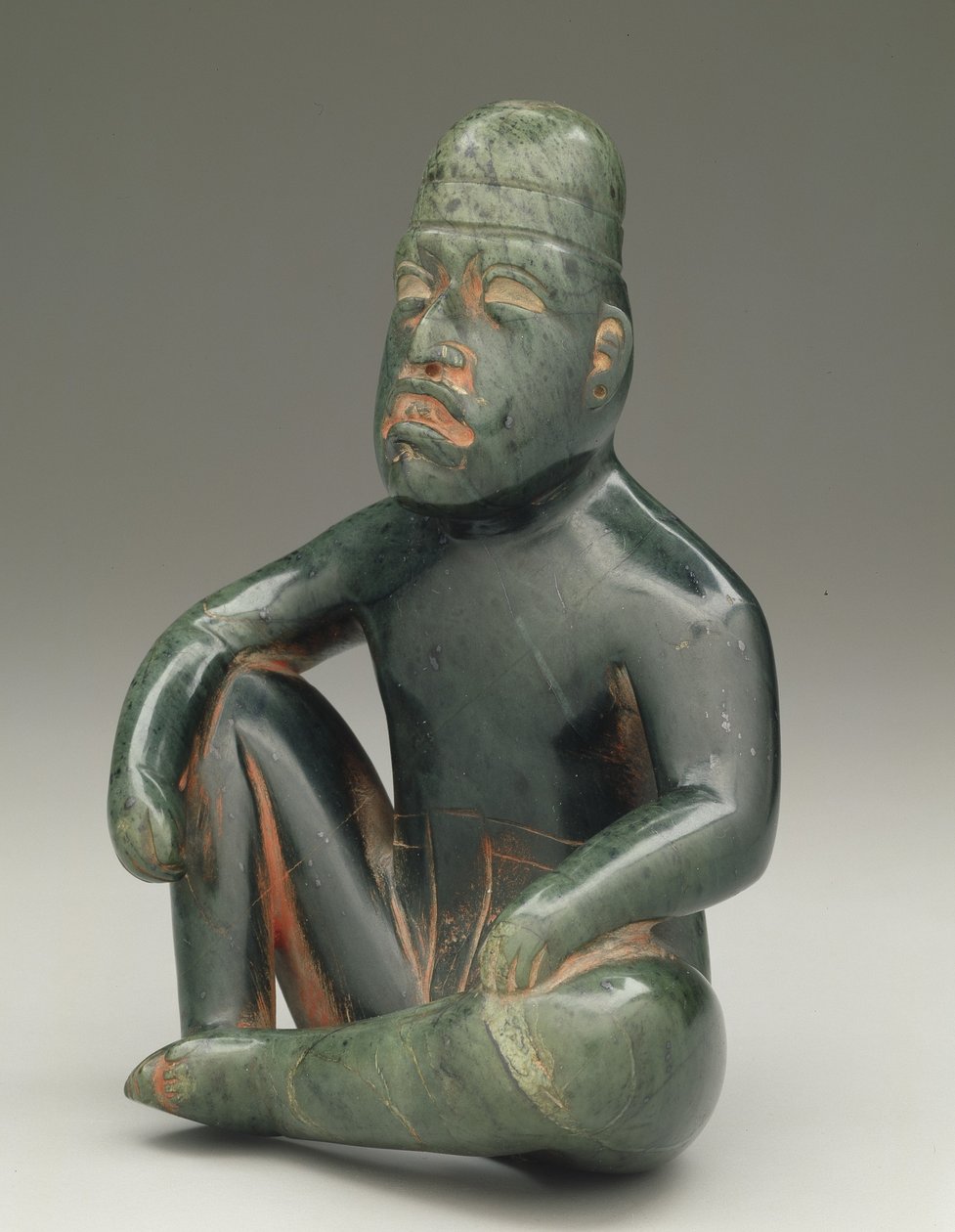 Sitzende Figur mit erhobenem Knie, Hochland-Olmeken, San Martin Texmelucan von School Mexican