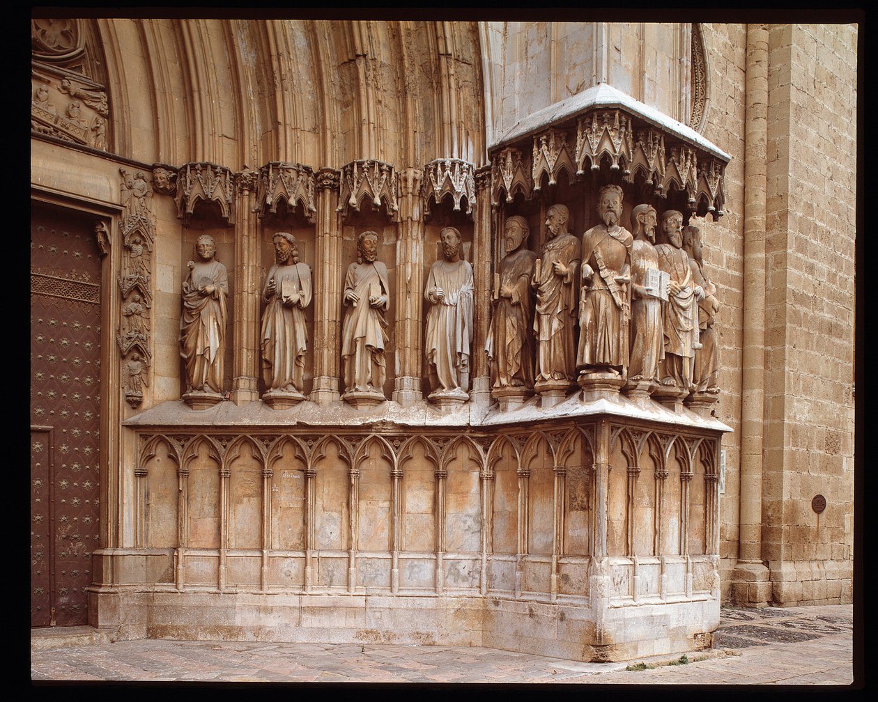 Gotische Kunst: Detail des zentralen Portals der Kathedrale von St. Thecle in Tarragona von Spanish School