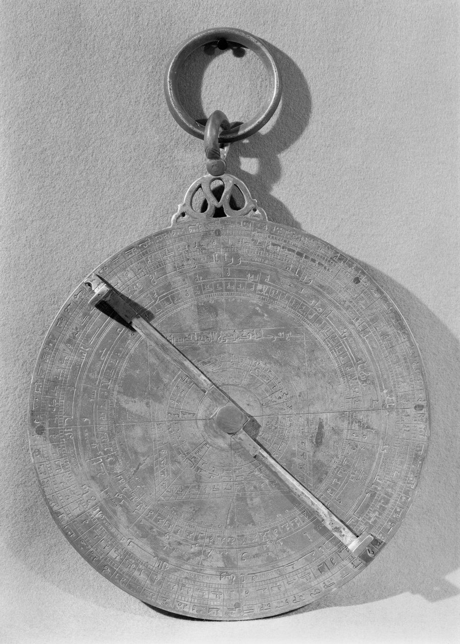 Rückseite eines maurischen Astrolabiums, aus Córdoba, 1054 (Metall) von Spanish School