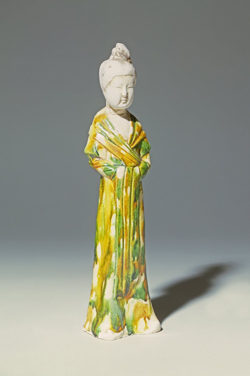 Sancai blasse Keramikfigur einer stehenden Hofdame, Tang-Dynastie von Tang Dynasty Chinese School