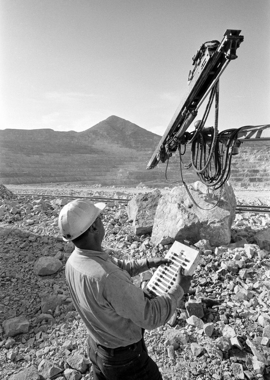 Bergbauvorbereitung in Morenci, AZ, für die Phelps Dodge Schmelze in Douglas, Arizona von Ted Spiegel