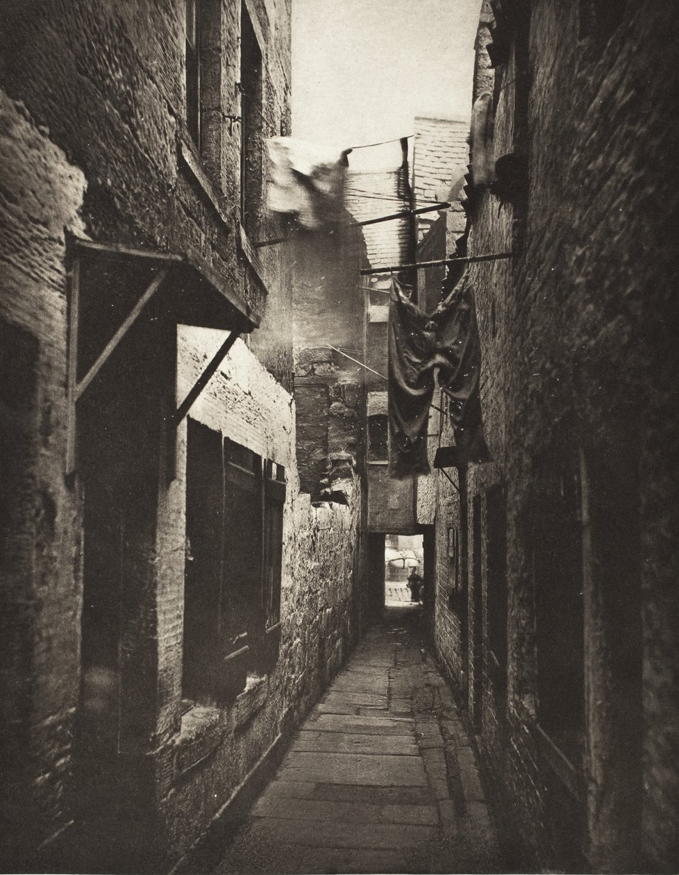 Close No. 101 High Street von Thomas Annan