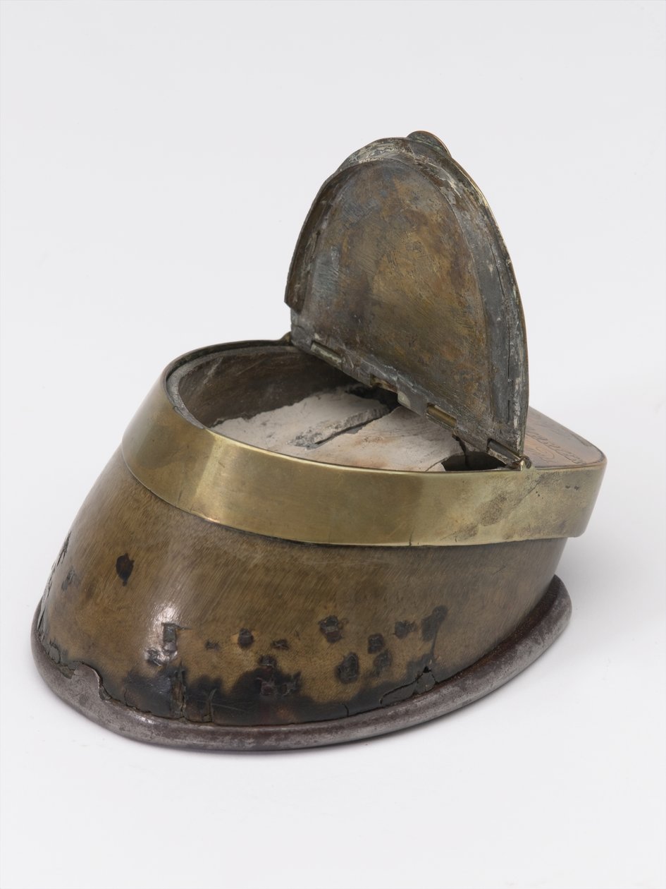 Huf-Tintenfass des Pferdes von Captain William Tyrwhitt Drake, Royal Horse Guards, ca. 1829 von Thomas Lee