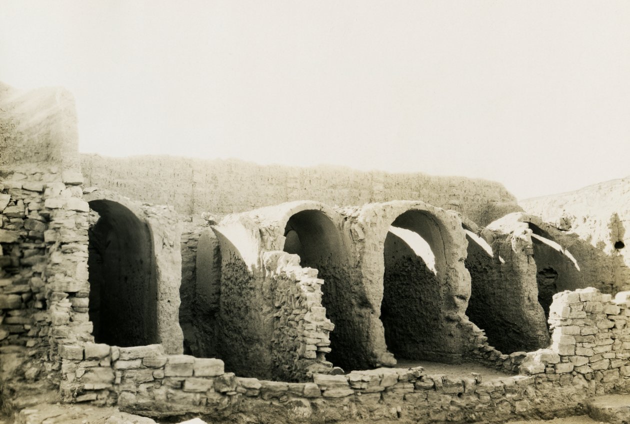 Innenraum des Klosters St. Simeon, Gebäude 311-36, Assuan, Ägypten, Fotografie von Ugo Monneret de Villard von Ugo Monneret de Villard