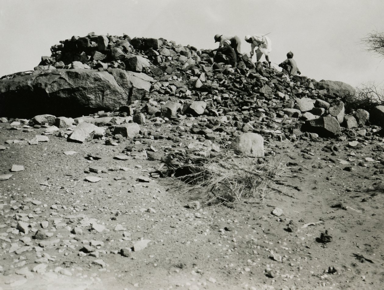 Ruinen in der Region Goz Regeb, Sudan, Fotografie von Ugo Monneret de Villard, um 1925 von Ugo Monneret de Villard