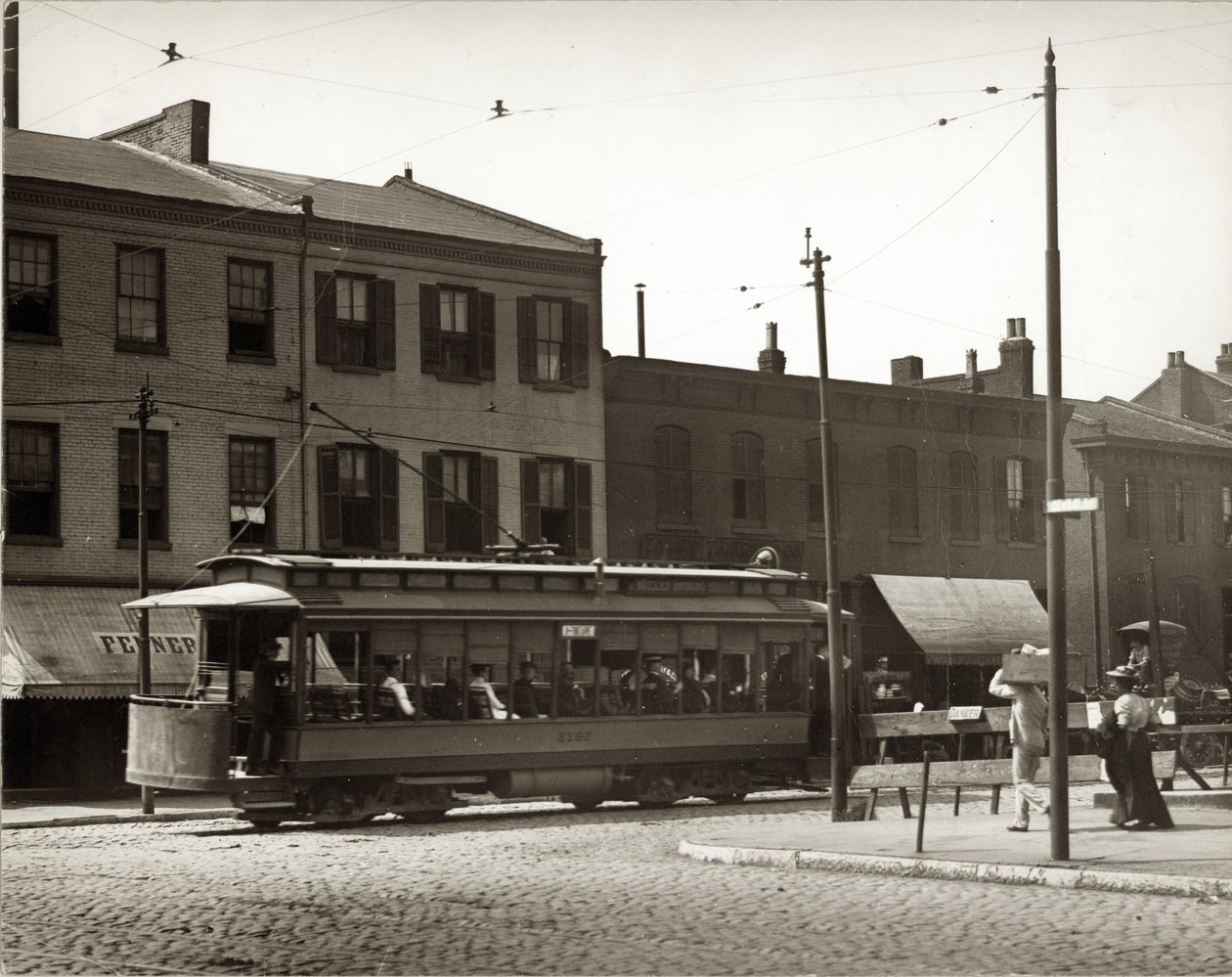 Straßenbahn an der South Tenth und Market Streets von Unbekannt Unbekannt