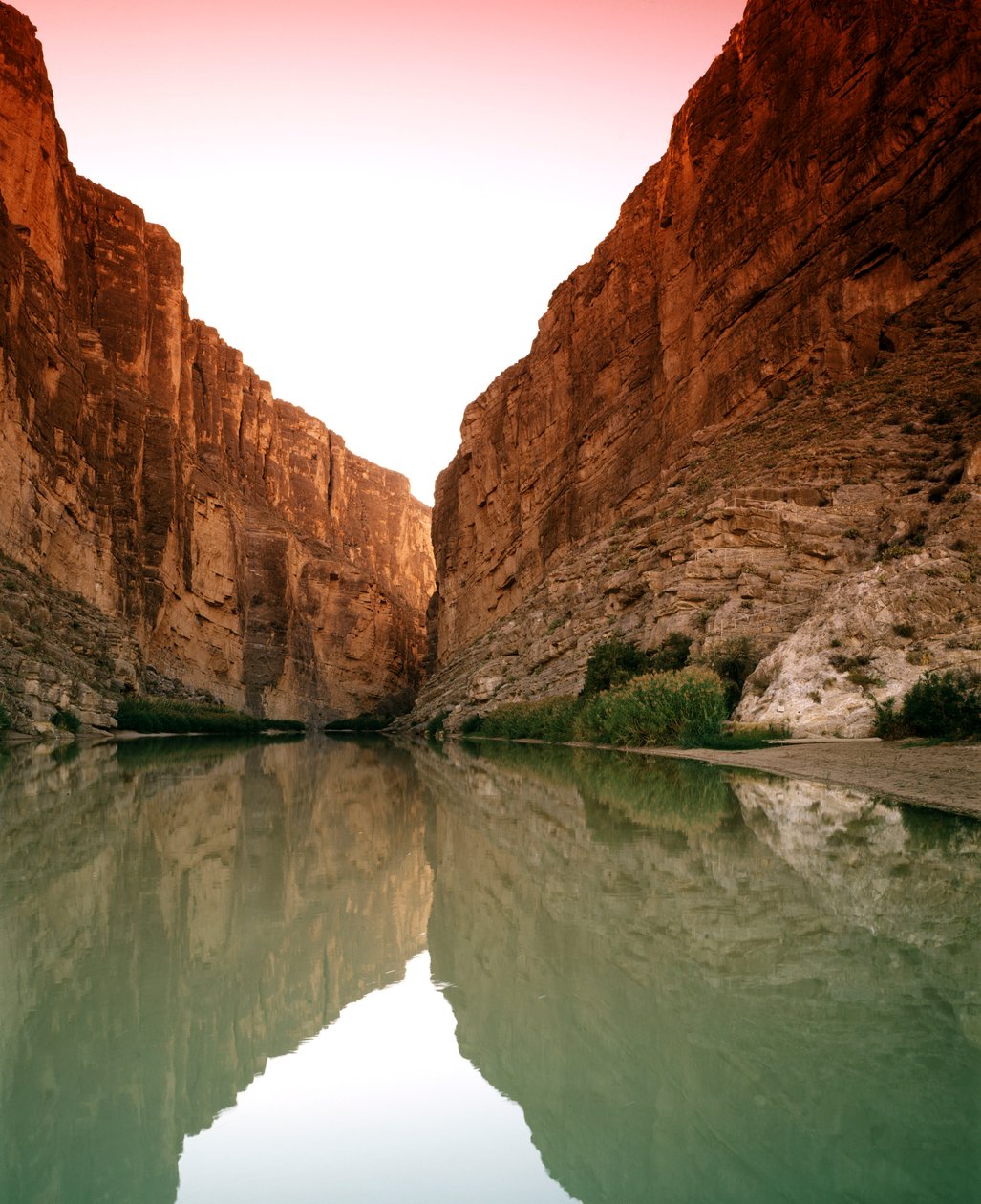 Kliffs über dem Rio Grande im Big Bend Nationalpark, Texas von Unbekannt Unbekannt
